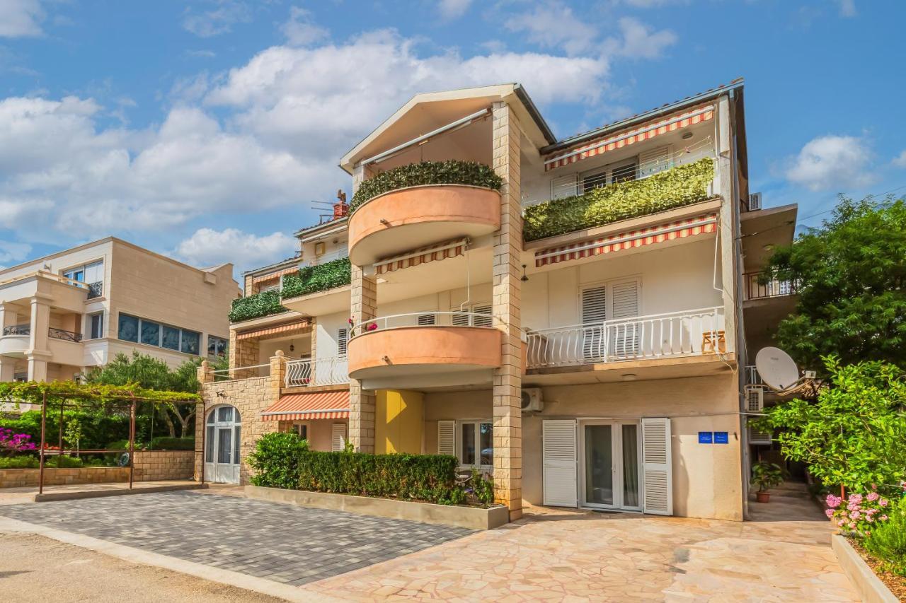 Apartments Daniela Makarska Extérieur photo