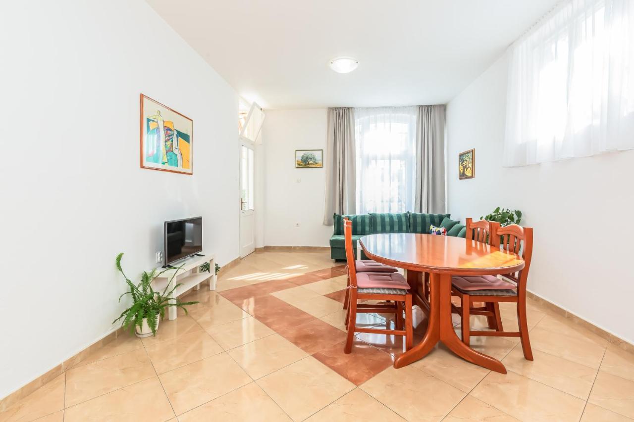 Apartments Daniela Makarska Extérieur photo